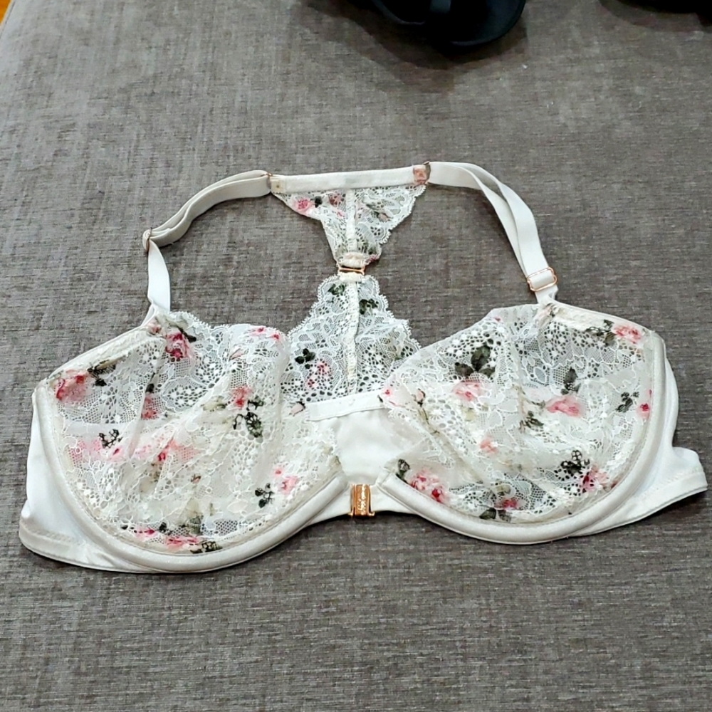 Pink VS Front closure Bra